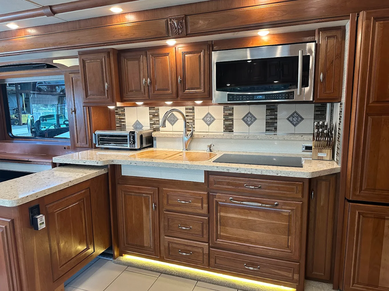 Clean Tampa kitchen after Easy Clean Service visit
