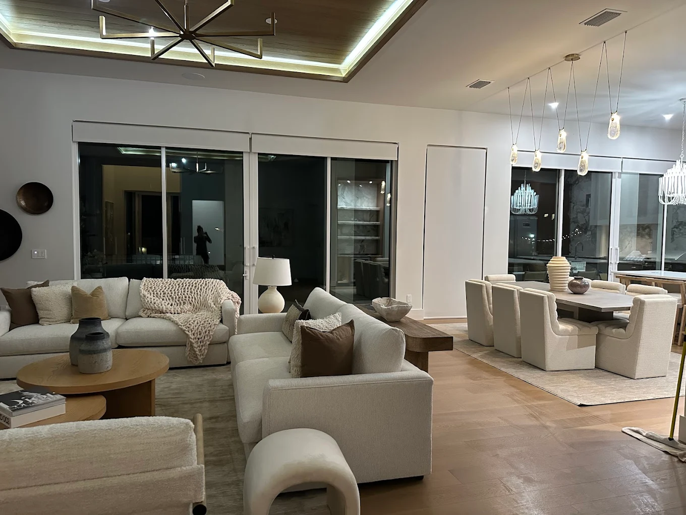 Clean Tampa living room after Easy Clean Service visit