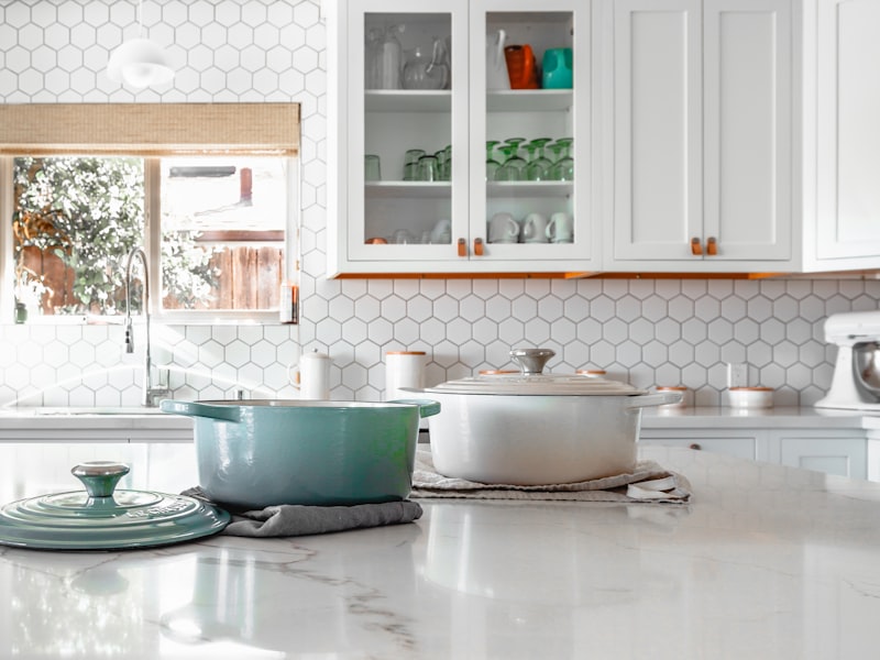 Same Tampa kitchen after deep cleaning by Easy Clean Service